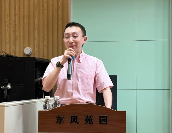 周力主任.jpg