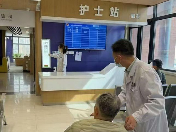 朝阳区妇幼保健院眼科首例白内障手术圆满成功